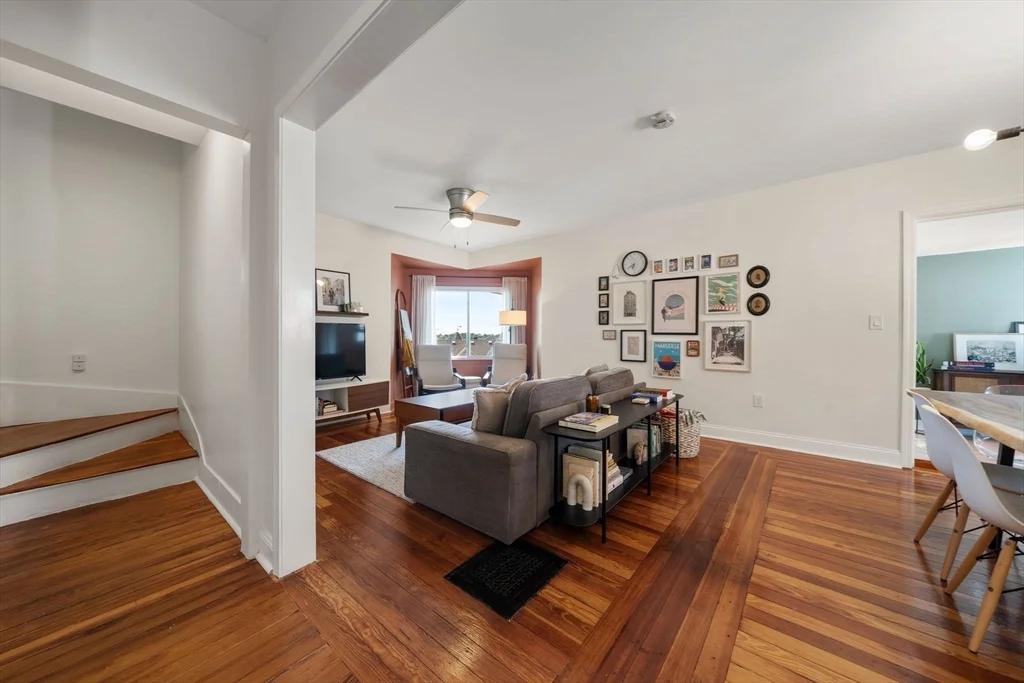 62 Park Ave, Winthrop