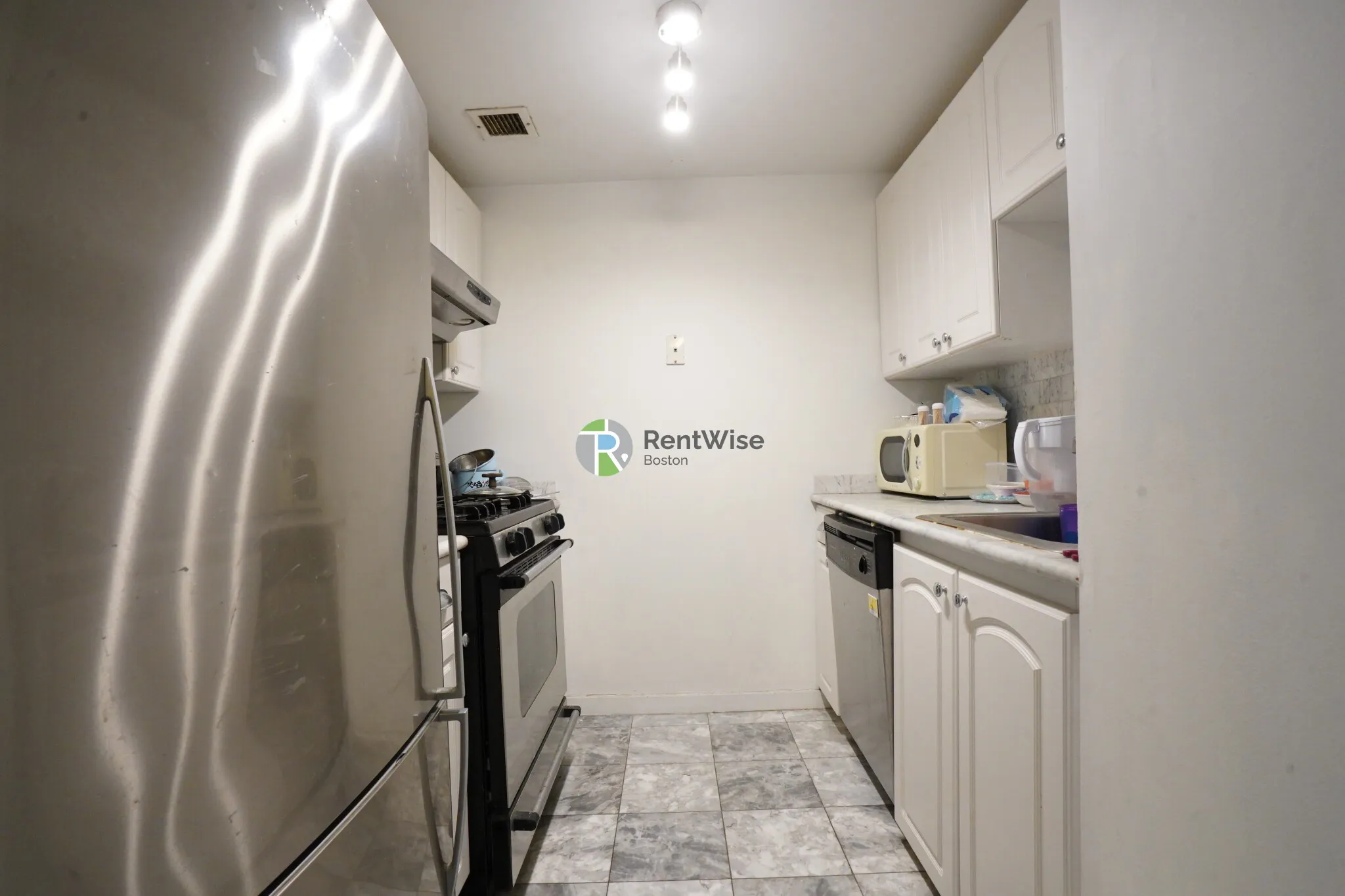 15 North Beacon St, Allston