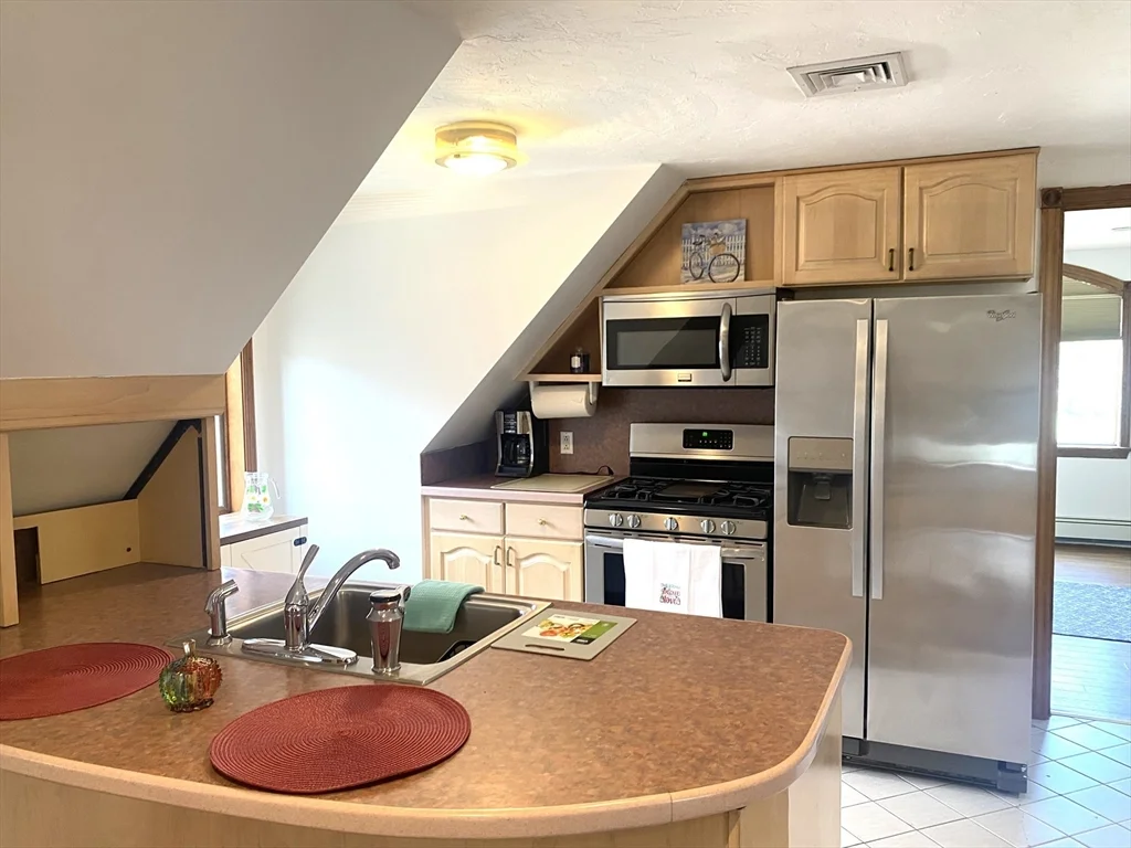 124 Gardiner Rd, Quincy