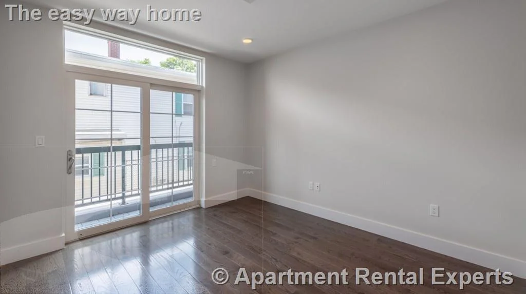 434 Mcgrath Hwy, Prospect Hill