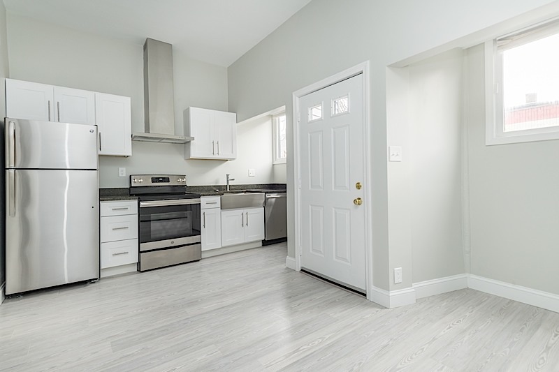 145 Columbia St, The Port