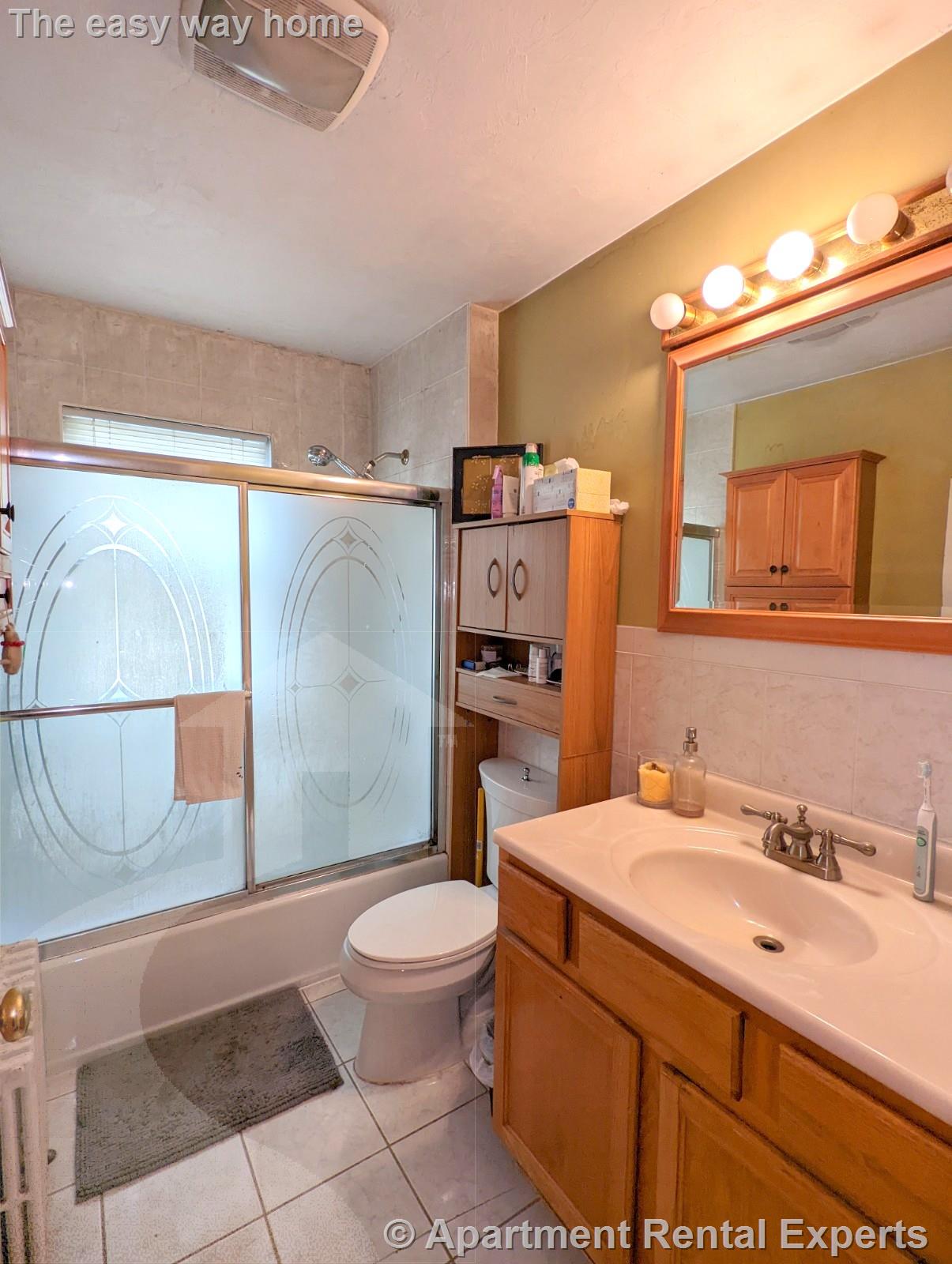 292 Boston Ave, Tufts