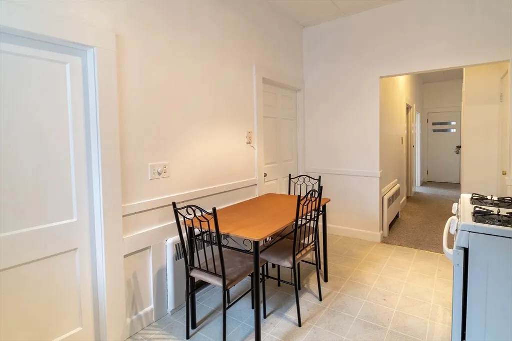 2 Sherman St, Neighborhood Nine