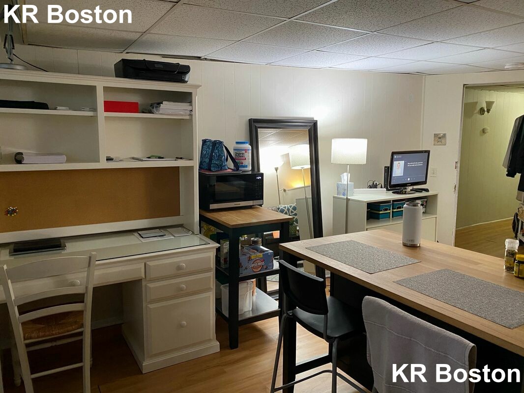 Studio bed, 1 bath apartment for rent at 172 Marlborough St Unit BF, Back Bay
