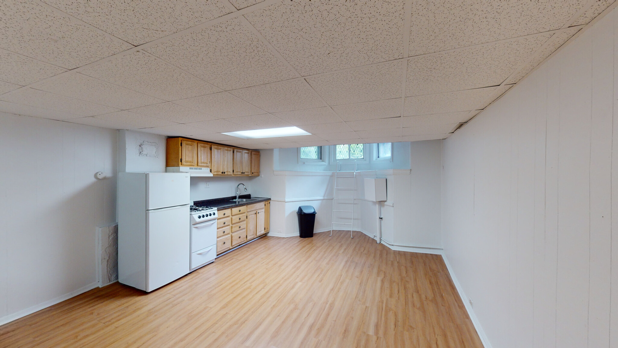 Studio bed, 1 bath apartment for rent at 172 Marlborough St Unit BF.,, Back Bay — photo 2 of 4