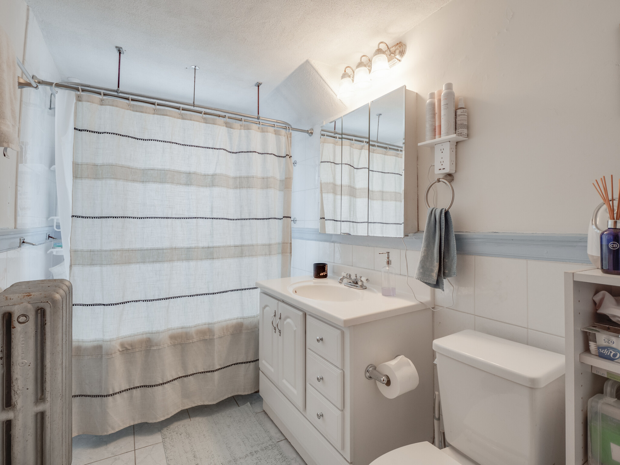 60 Powder House Boulevard, Tufts