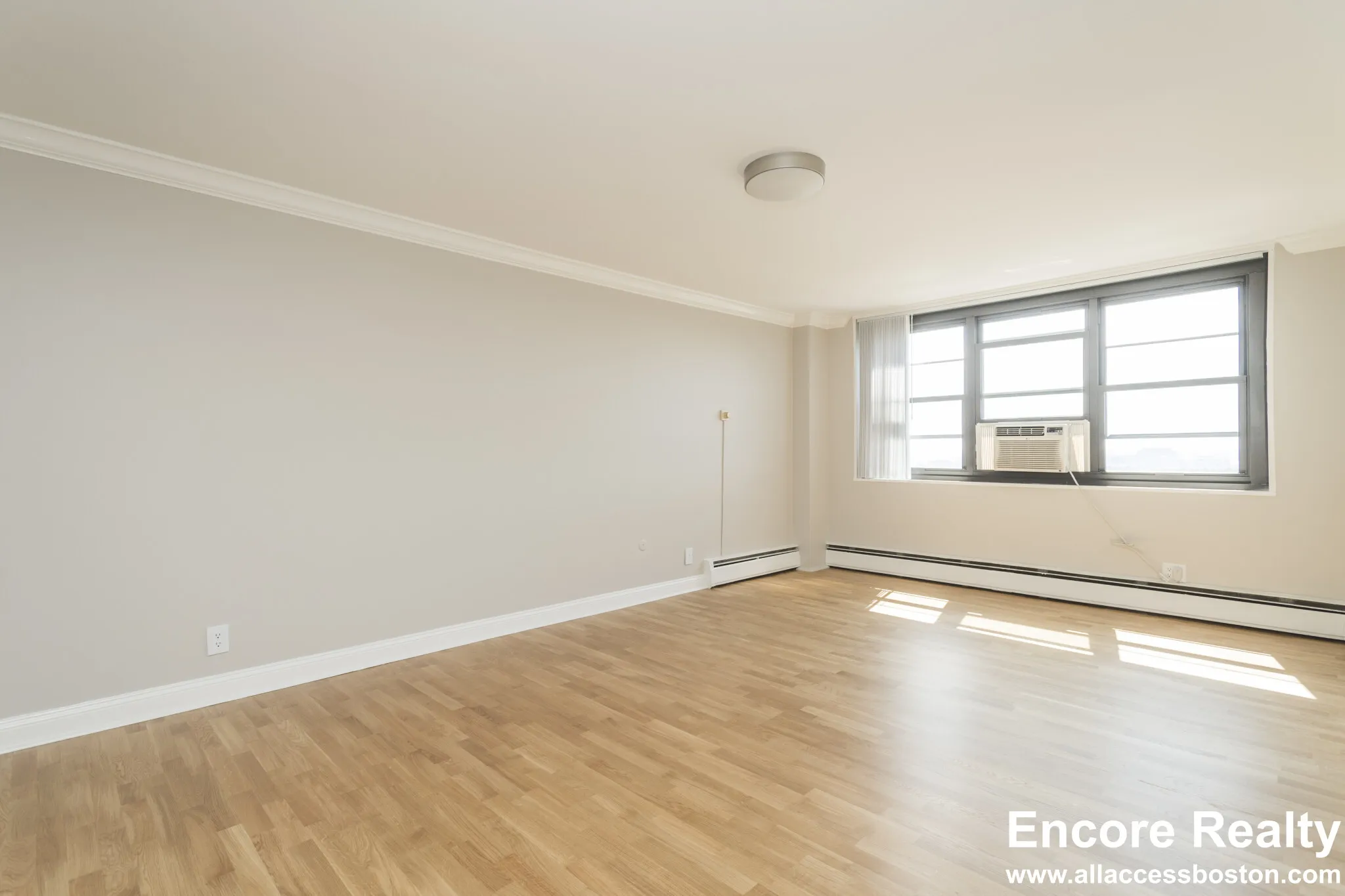 1410 Columbia Rd, South Boston