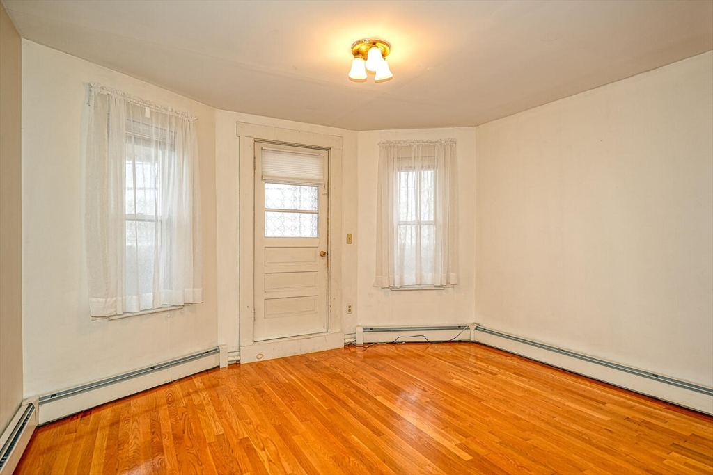 91 Arlington St, Watertown