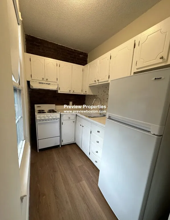 54 South Huntington Ave, Mission Hill