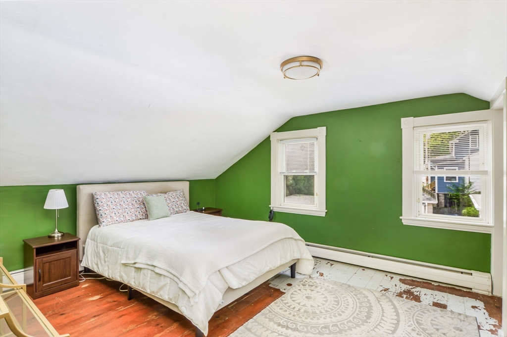 18 Washington Ave, New Bedford