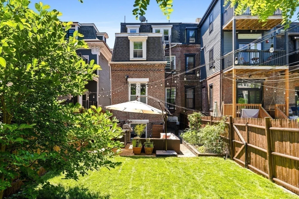 754 E 4th, South Boston