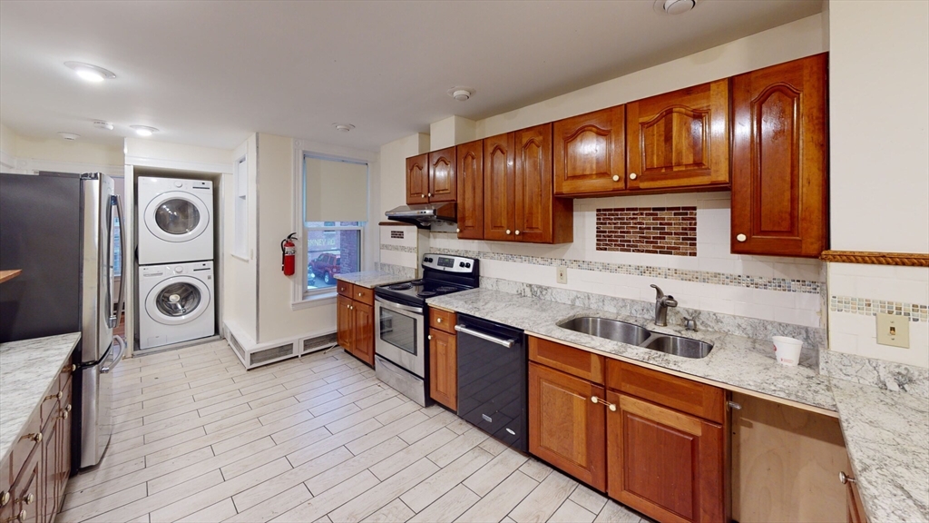 1906 Beacon, Brookline