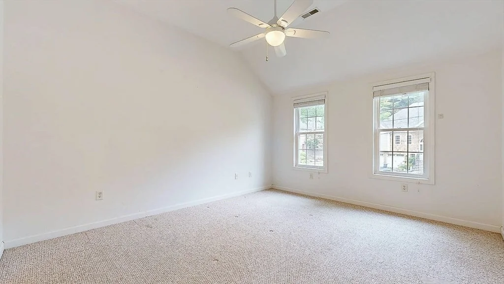 142 Olean St, Tatnuck