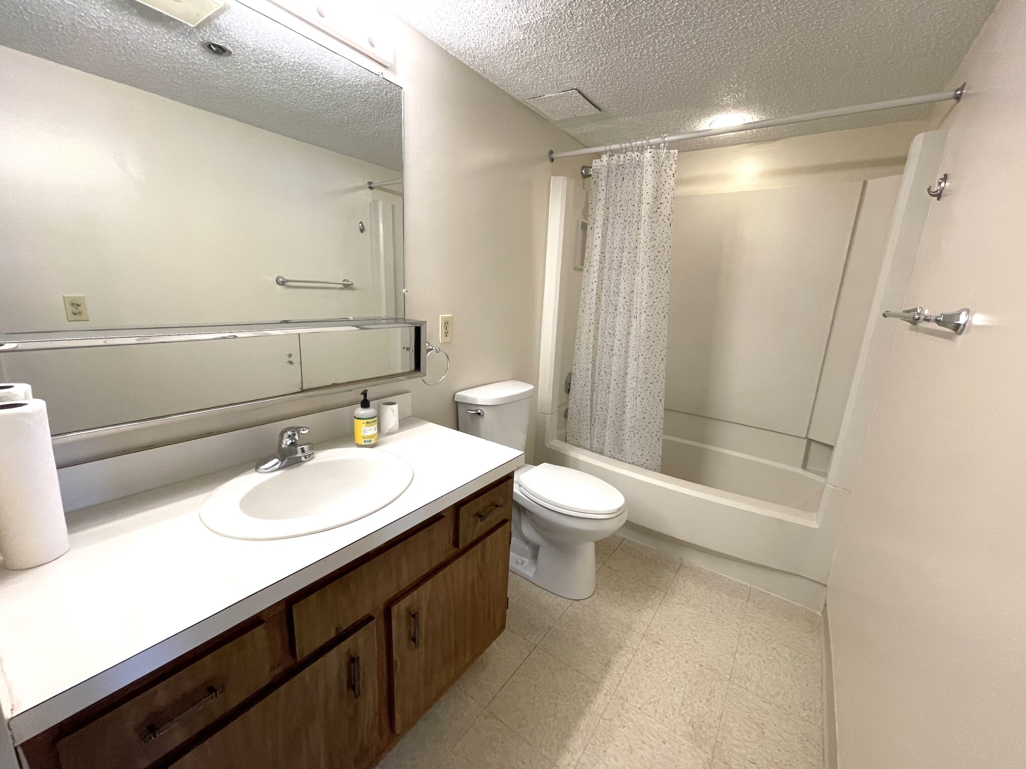 2 bed, 2 bath apartment for rent at 1731 Beacon St Unit 704., Washington Square — photo 8 of 17