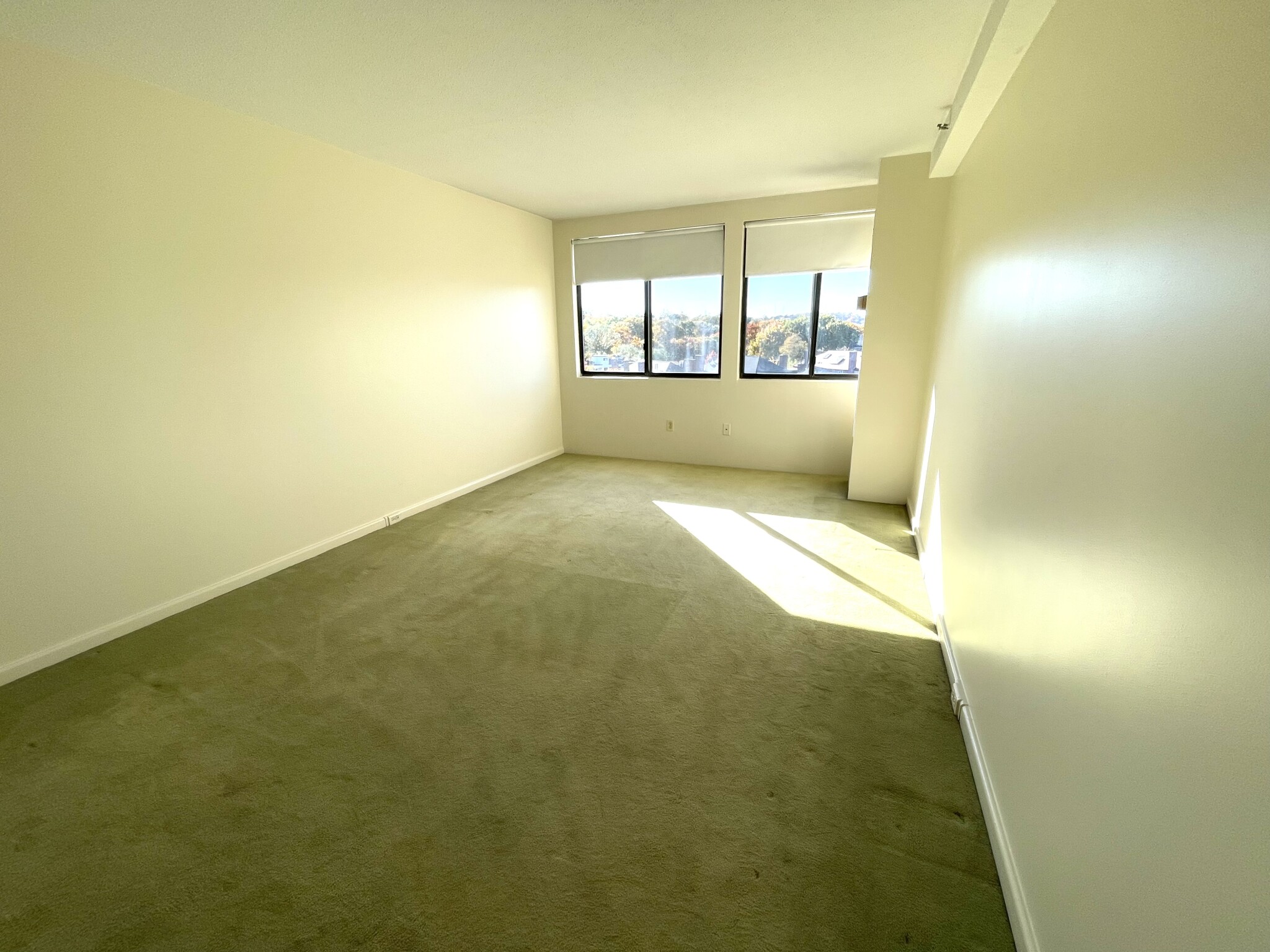 2 bed, 2 bath apartment for rent at 1731 Beacon St Unit 704., Washington Square — photo 4 of 17