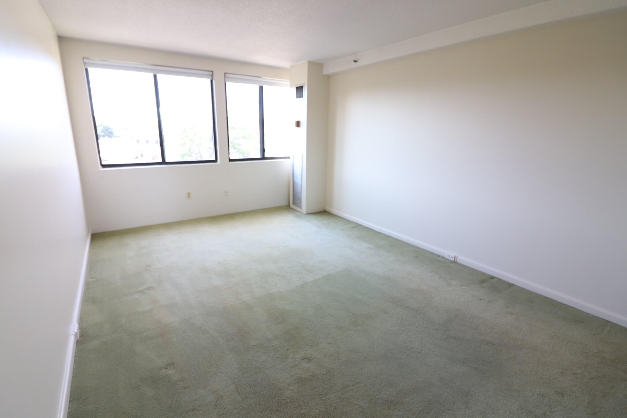 2 bed, 2 bath apartment for rent at 1731 Beacon St Unit 704., Washington Square — photo 6 of 17