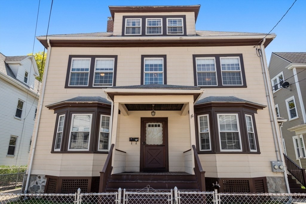 18 Newcastle Rd, Brighton