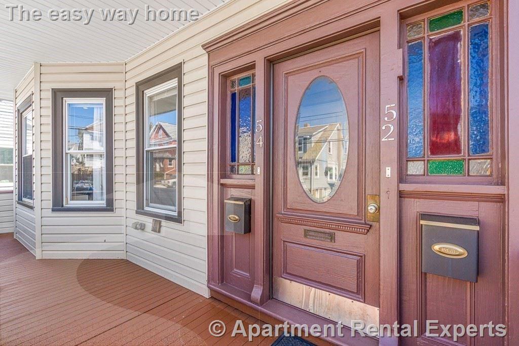 52 Stanley Ave, Tufts