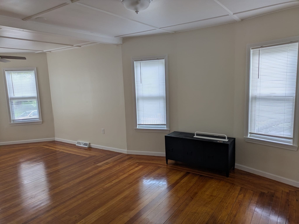 165 Grove St, Haverhill