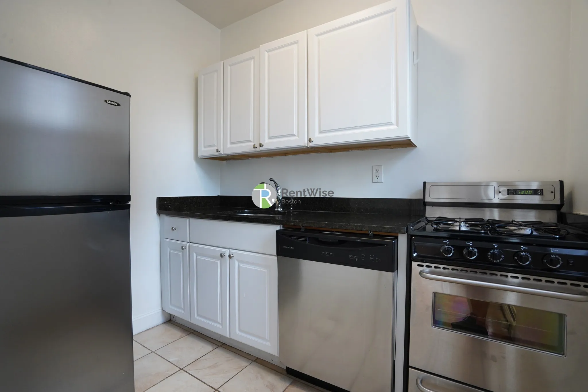 82 Brainerd Rd, Allston