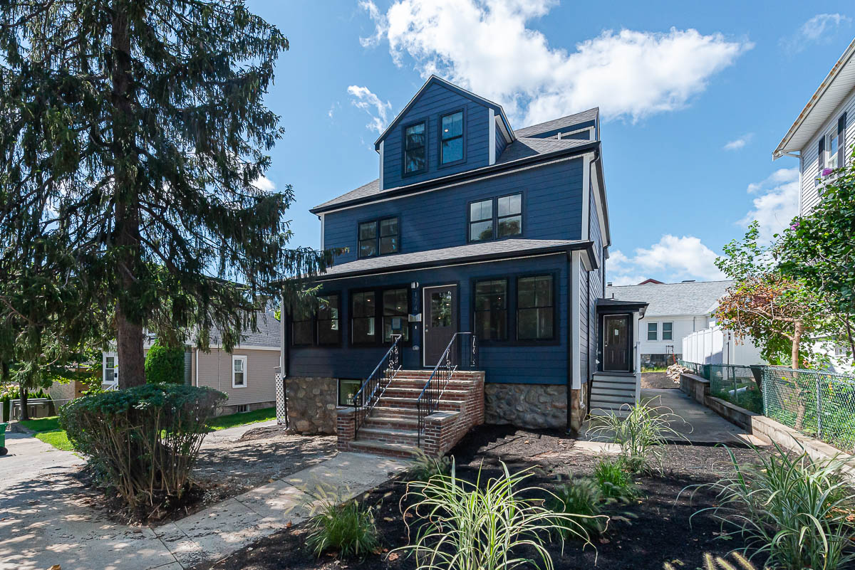 7 bed, 4+ bath apartment for rent at 174 Fulton St Unit 1, Medford — photo 1 of 46