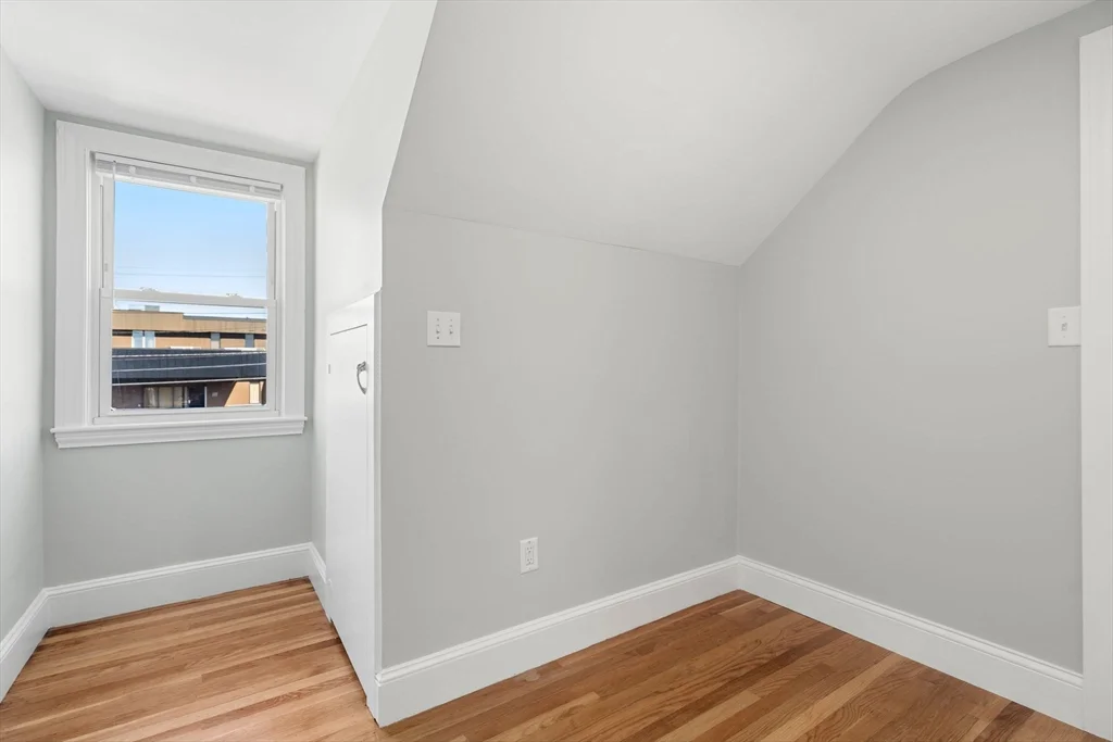 183 Massachusetts Ave, North Andover