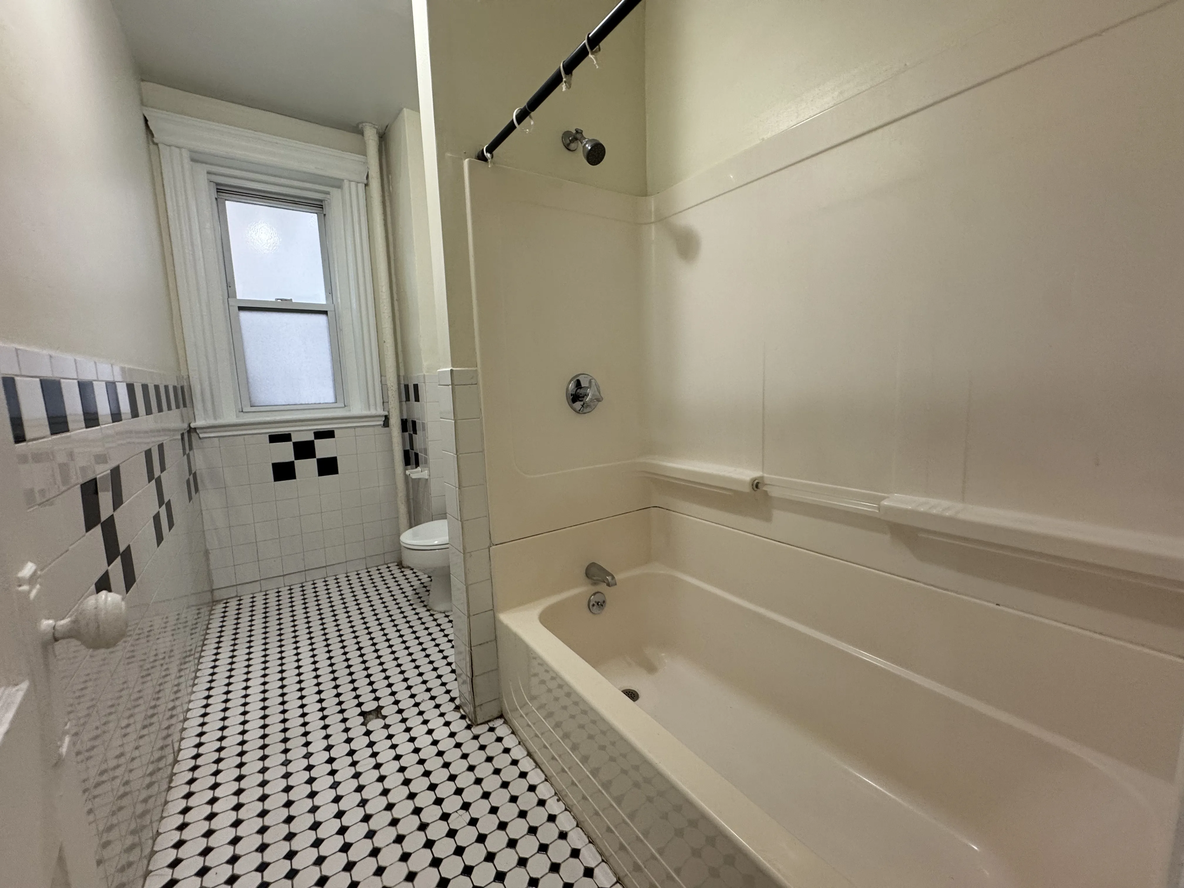 364 Riverway, Mission Hill