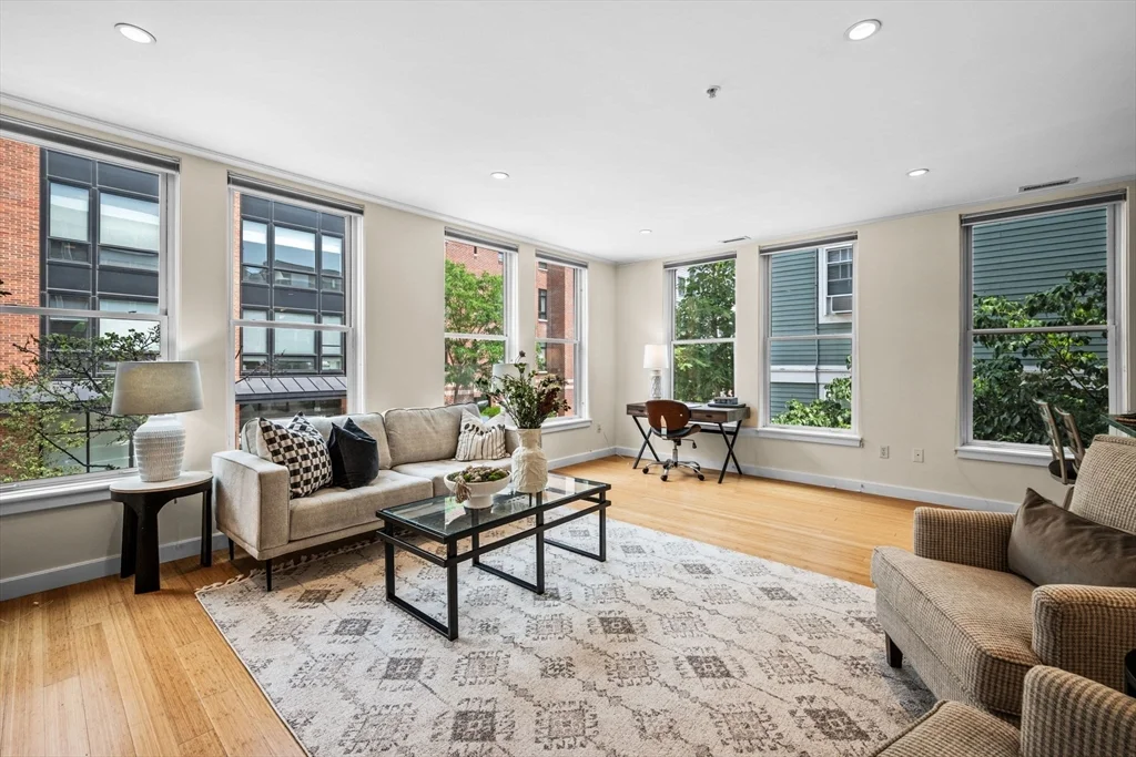 335-337 W 2nd St, South Boston