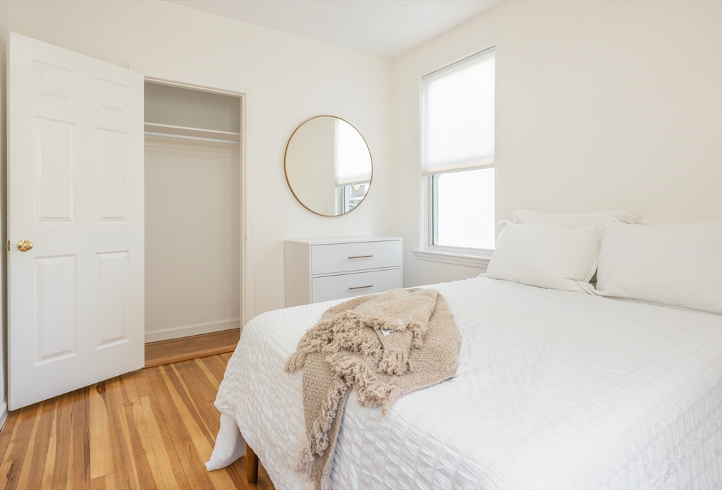 34 White Pl, White Place