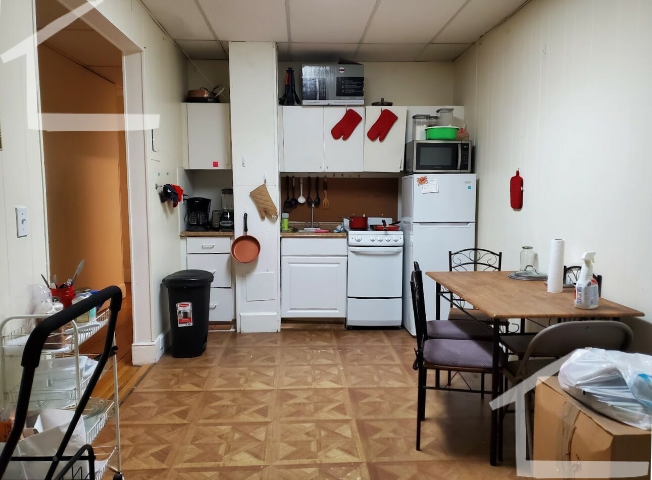 11 Aberdeen St, Fenway