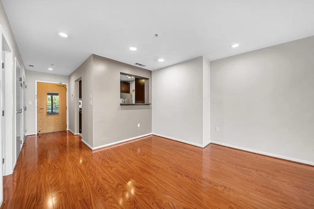 6 Canal Park, East Cambridge