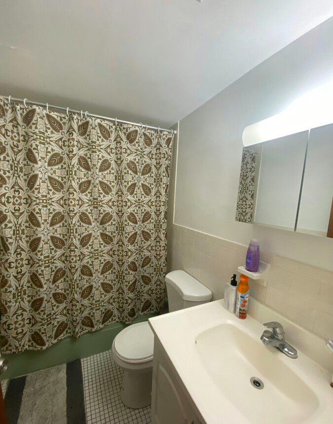 175 Adams St, Nonantum