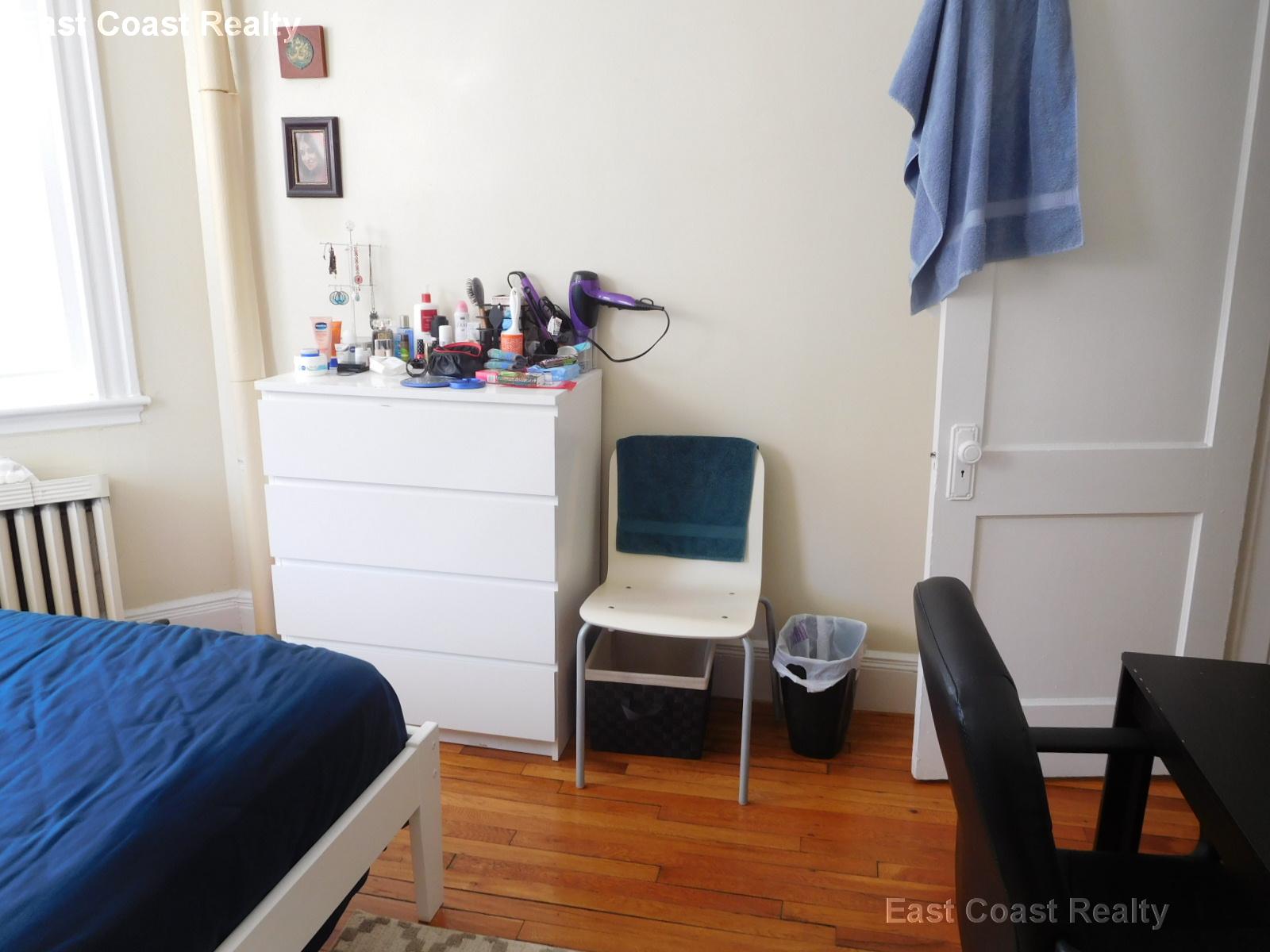 228 Kelton St, Allston