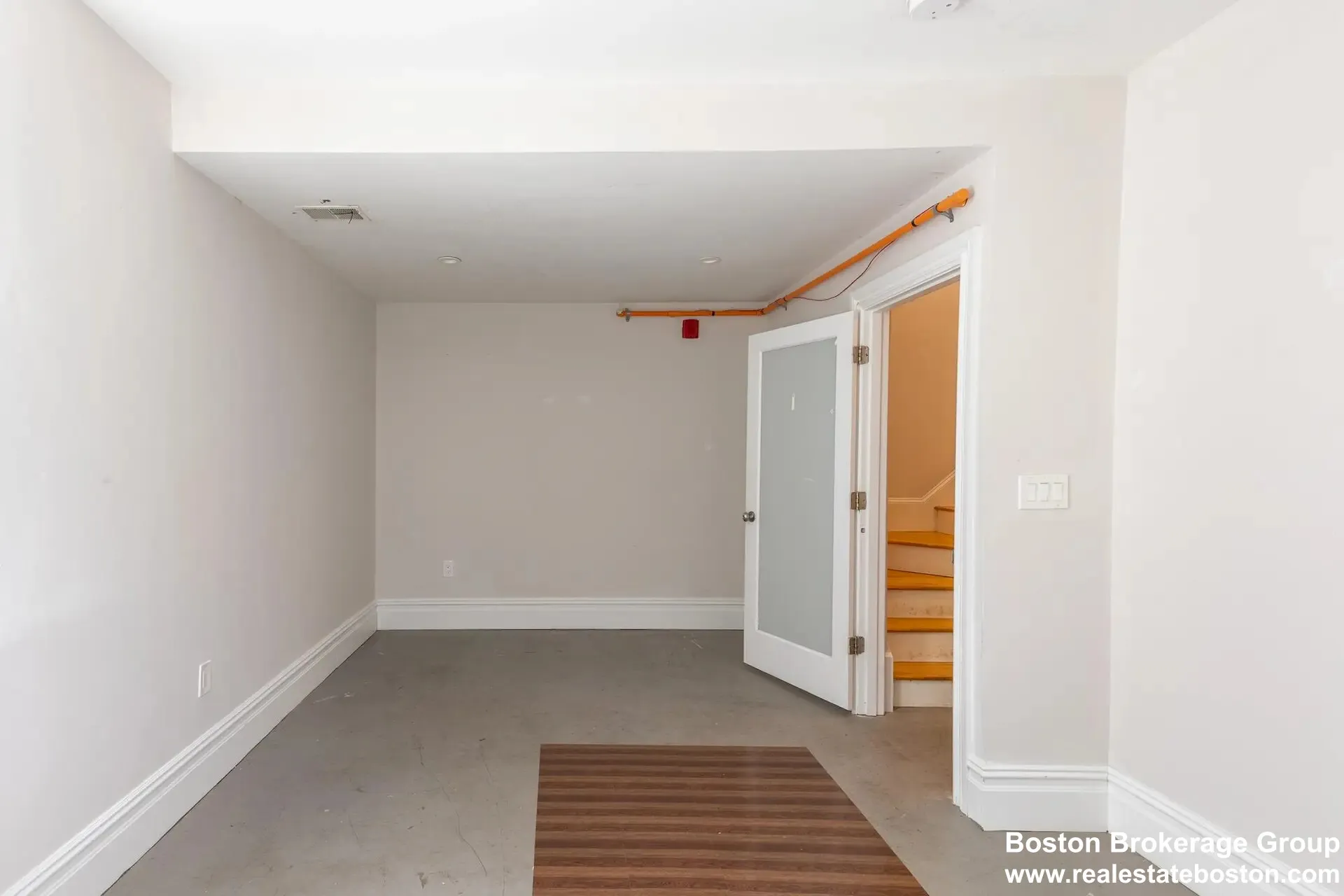 89 Cedar St, Roxbury