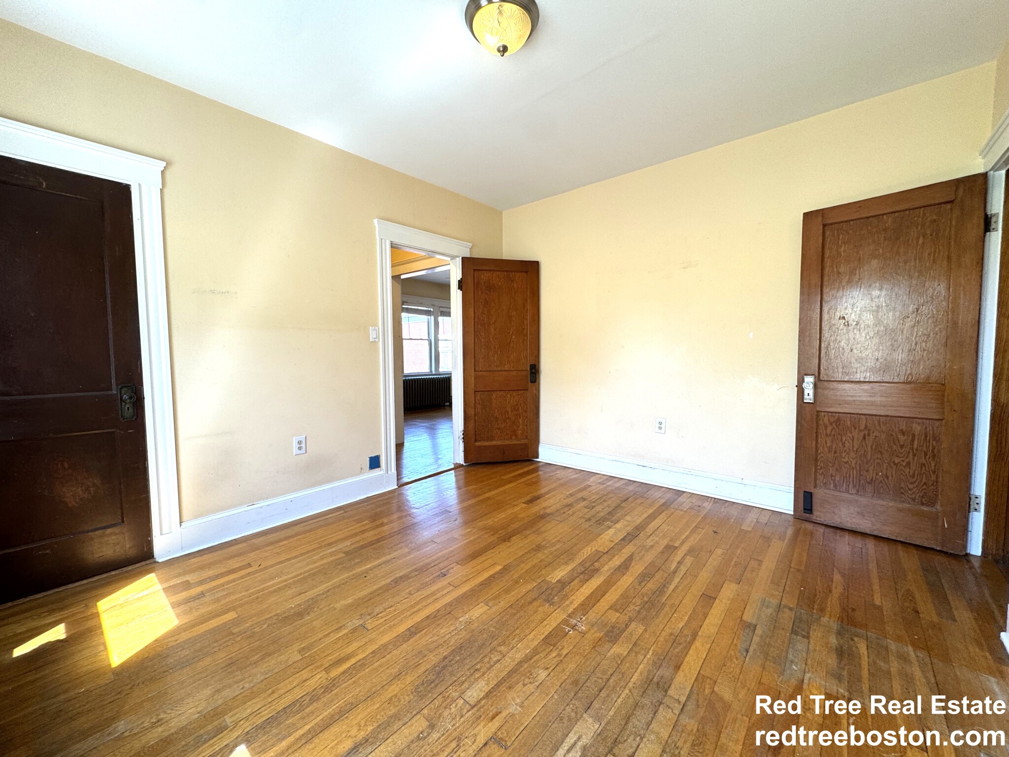 18 Saint Peter St, Jamaica Plain