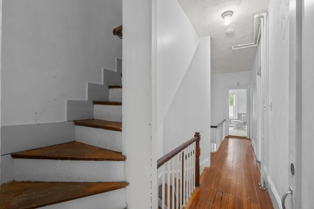 101 Mount Pleasant Ave, Roxbury