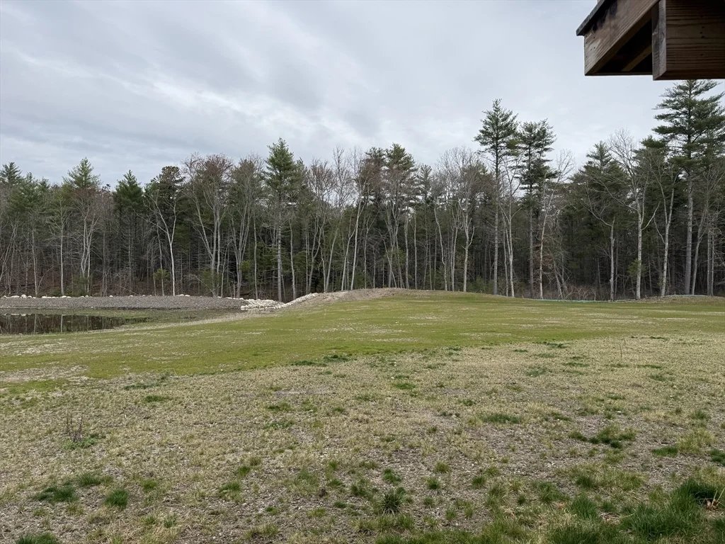 5 Pauline Way, Lakeville