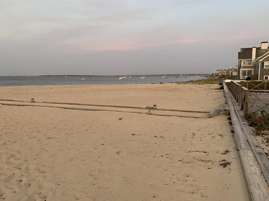 66 Hulbert Avenue North House, Nantucket