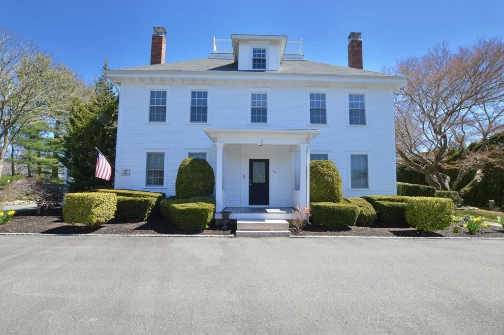 66 Tucker Ln, Dartmouth