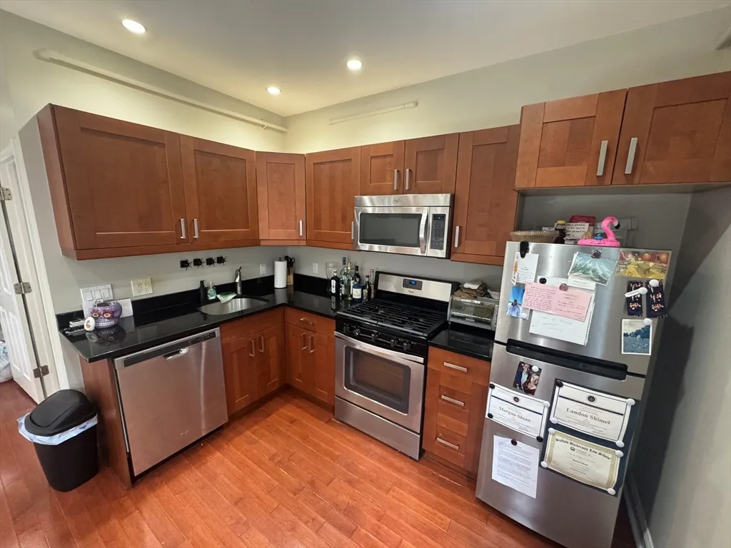 2 Snelling Pl, North End