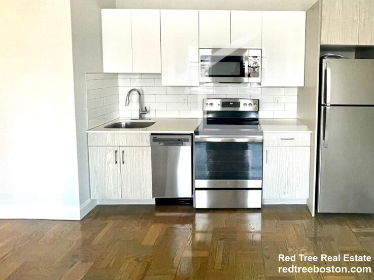 28 Queensberry St, Fenway