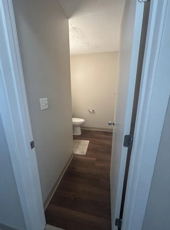 65 Frank's Ln, Hanover