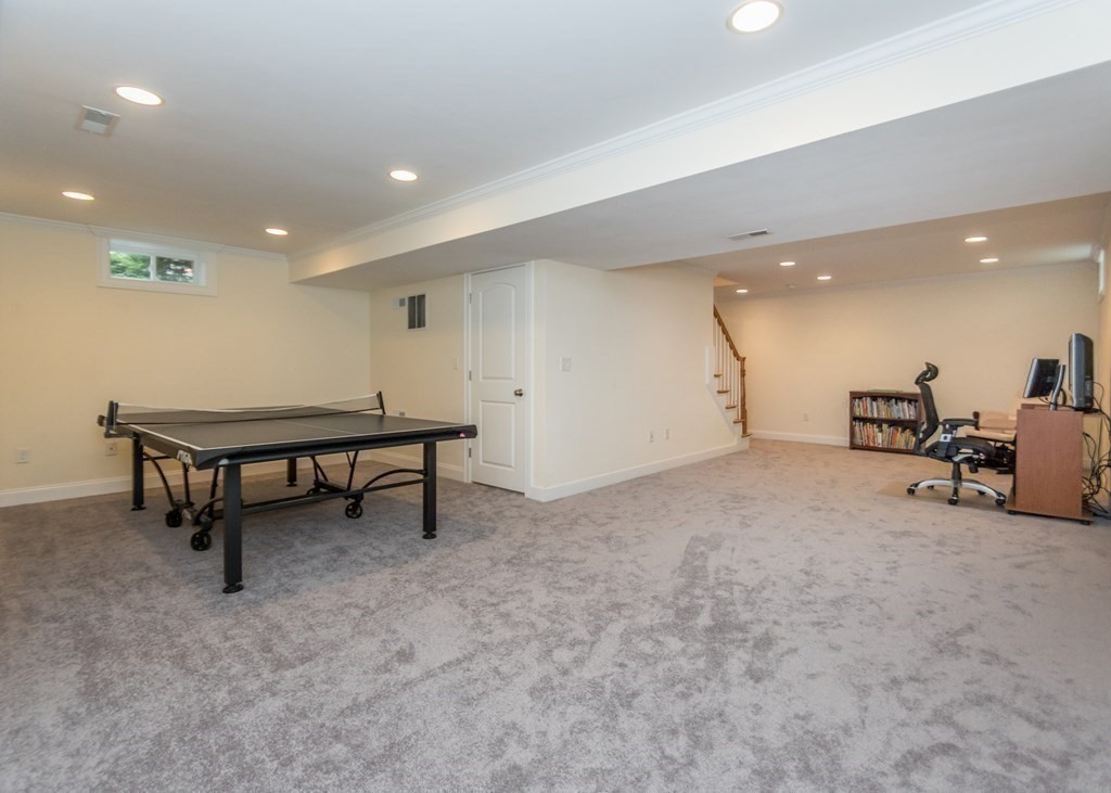 67 Trimount Ave, Waltham