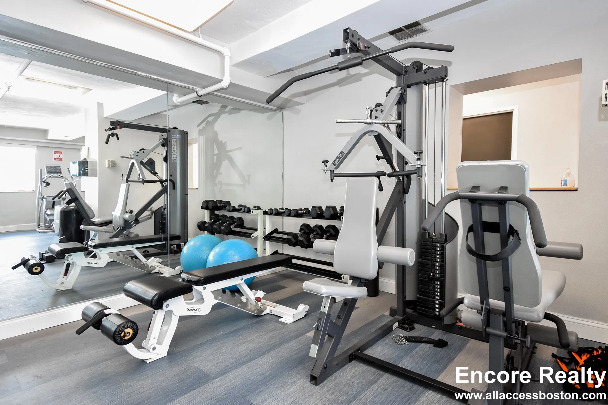 1530 Beacon St, Corey Hill