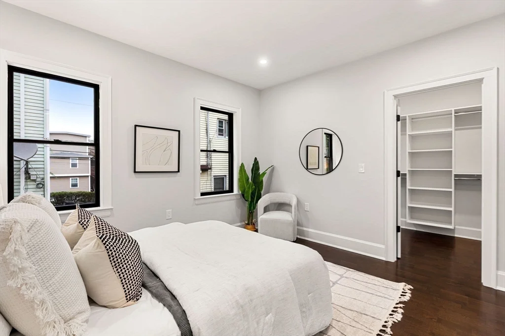 6 Pearl St, East Somerville