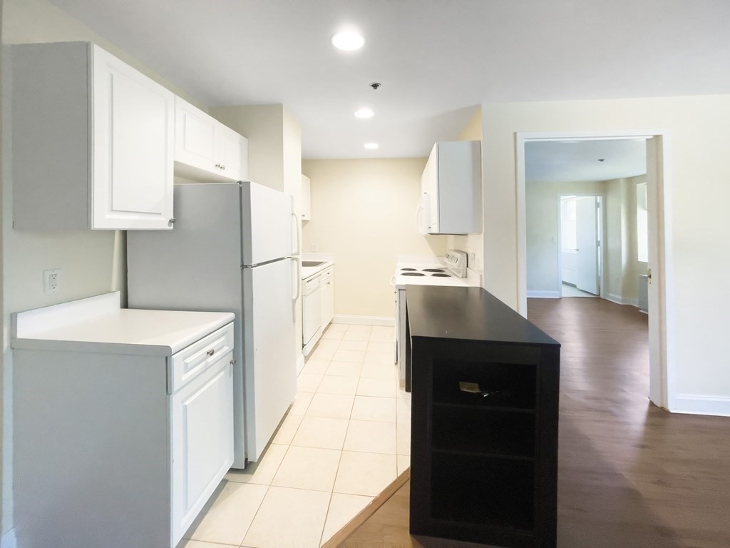 332 Jamaicaway, Jamaica Plain