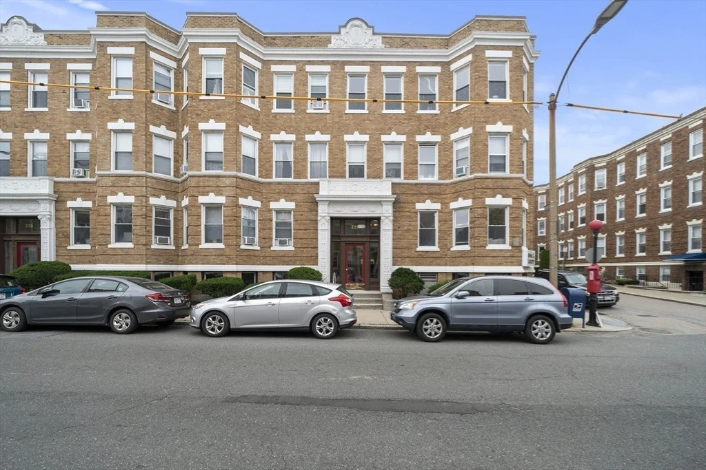 229 Kelton, Brighton