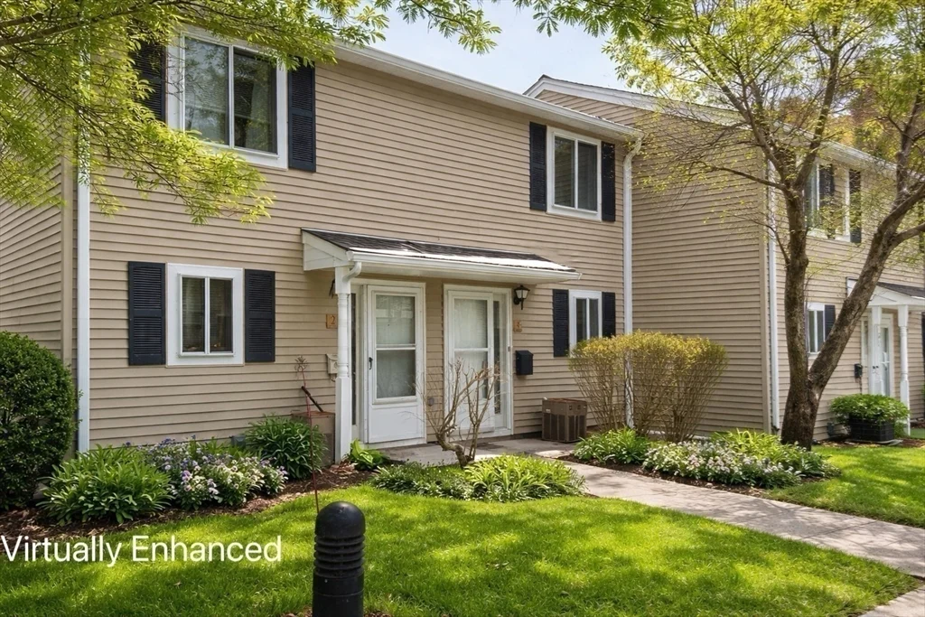 4 Village Brook, Natick