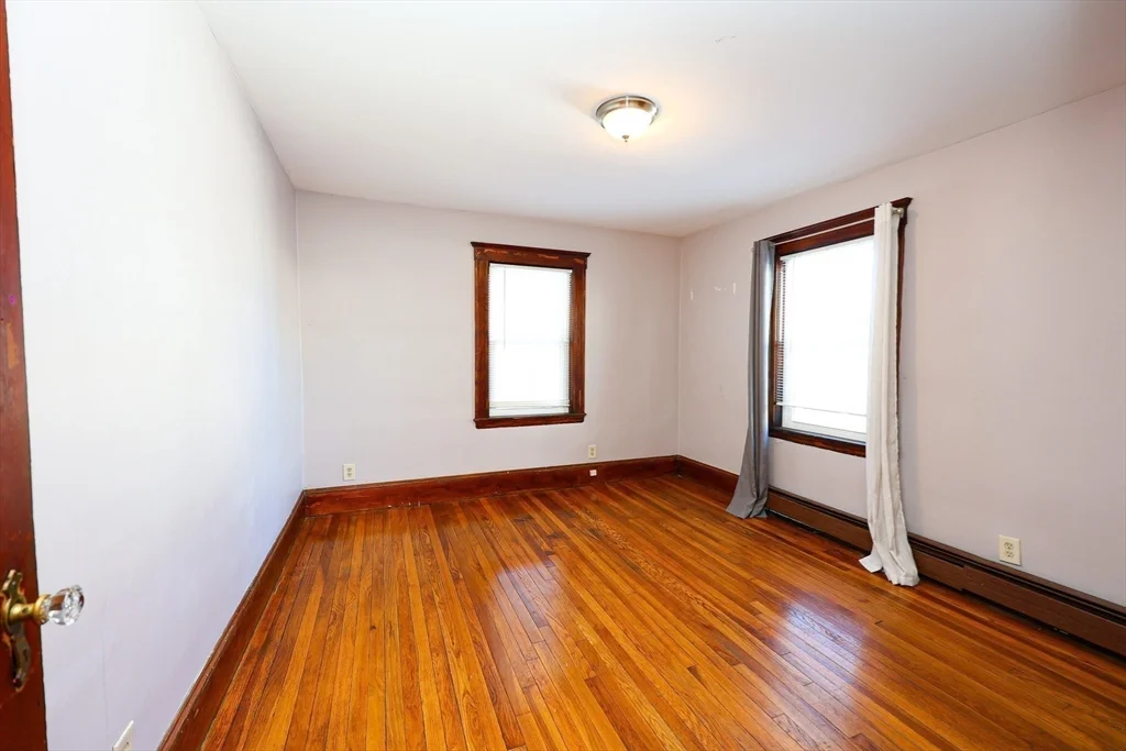 65 Clifford St, Hyde Park