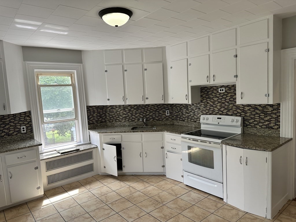 148 George St, Tufts University